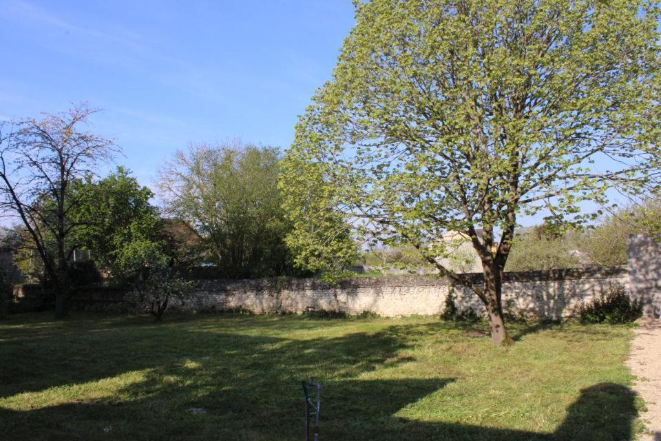 Coliwork Le Saint Romain Dange-Saint-Romain Exterior photo