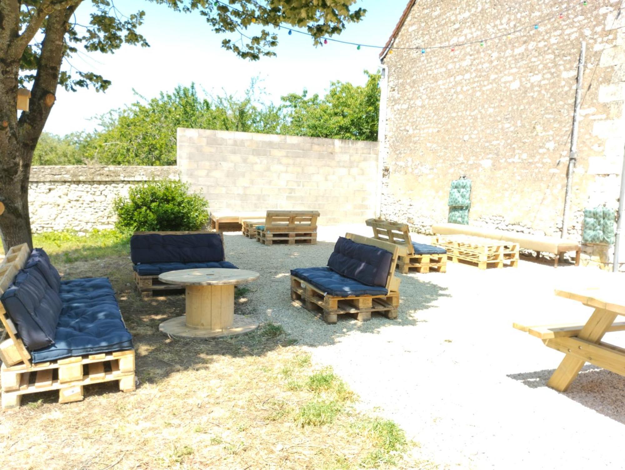 Coliwork Le Saint Romain Dange-Saint-Romain Exterior photo